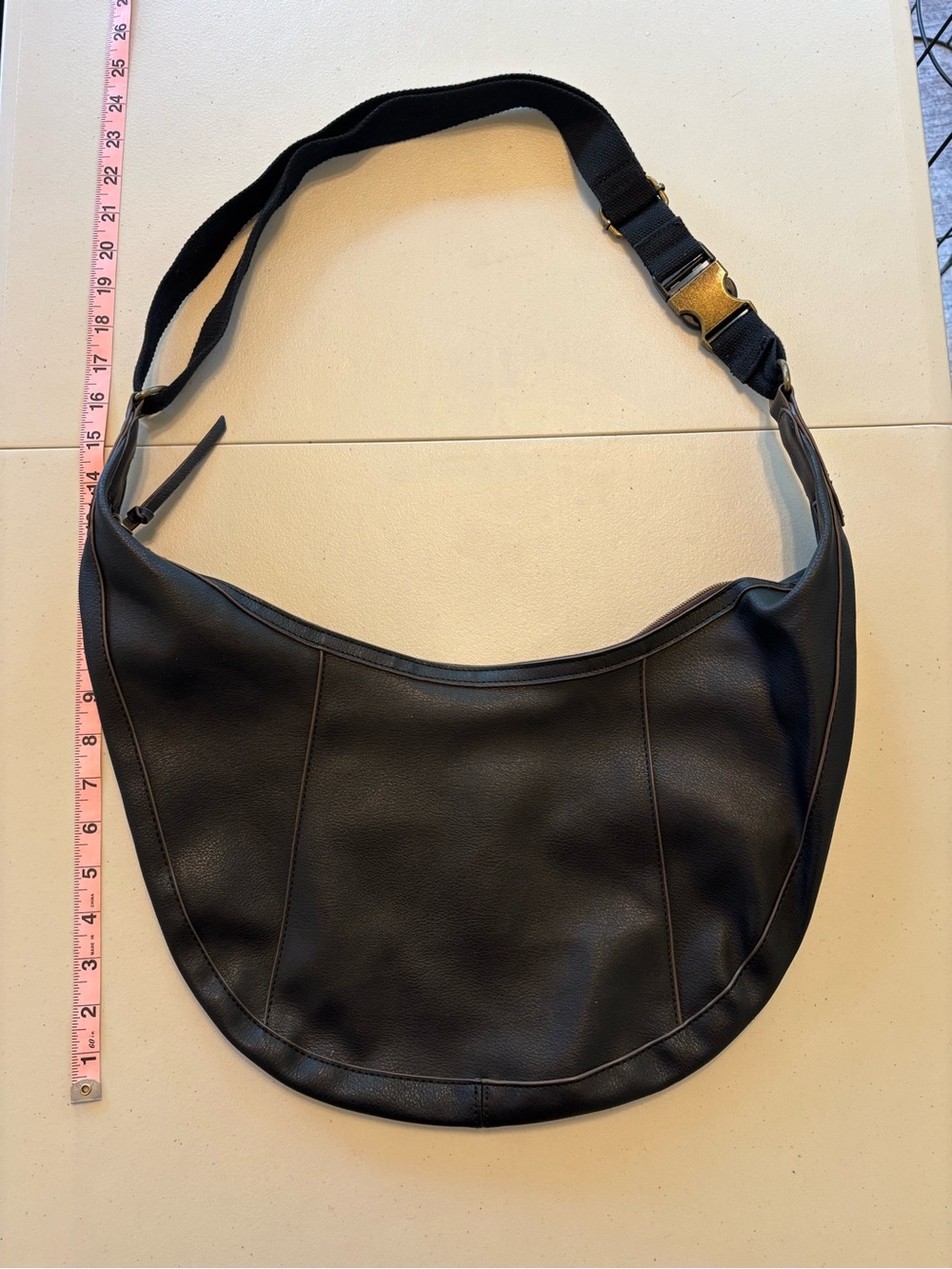 Time and Tru Black Hobo Bag with Cream Chevron Lining - Picture 3 of 6